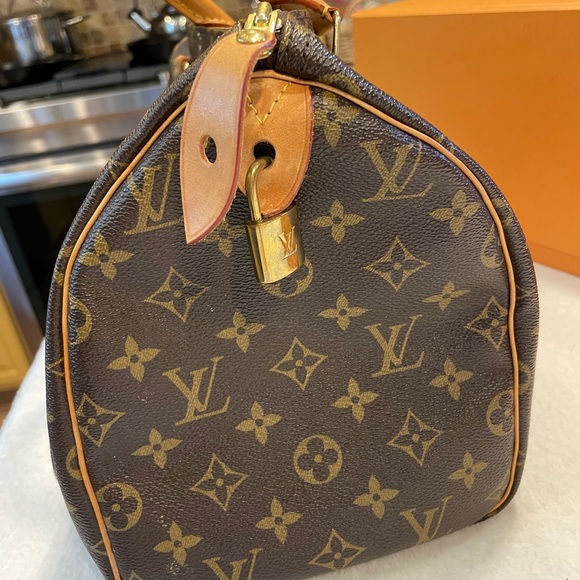Speedy! Louis Vuitton Monogram Speedy With Lock And Box - Picture 10 of 11